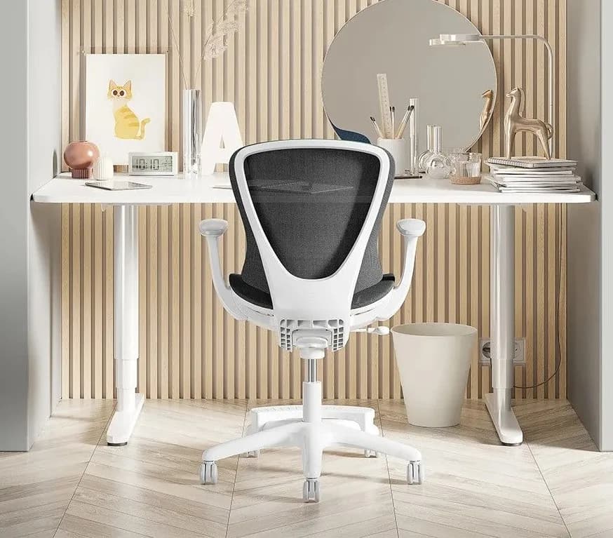 Jakie krzesło do biurka dla dzieci zapewni zdrową postawę?