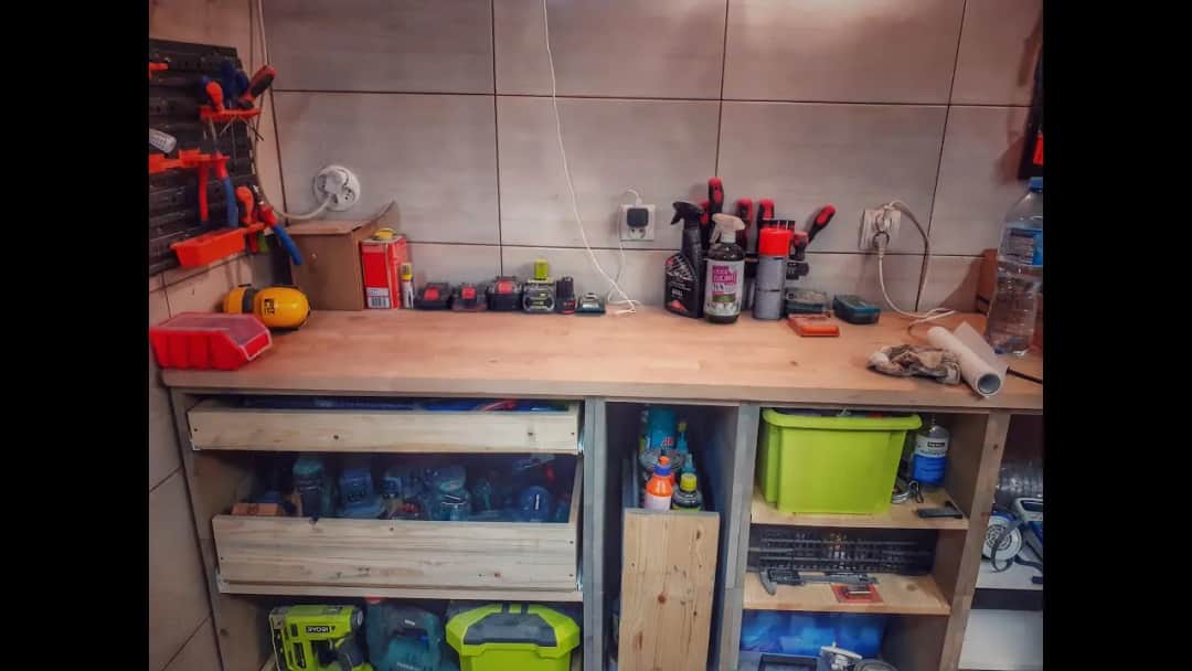 Jak zrobić szuflady do stołu warsztatowego - proste i tanie rozwiązania