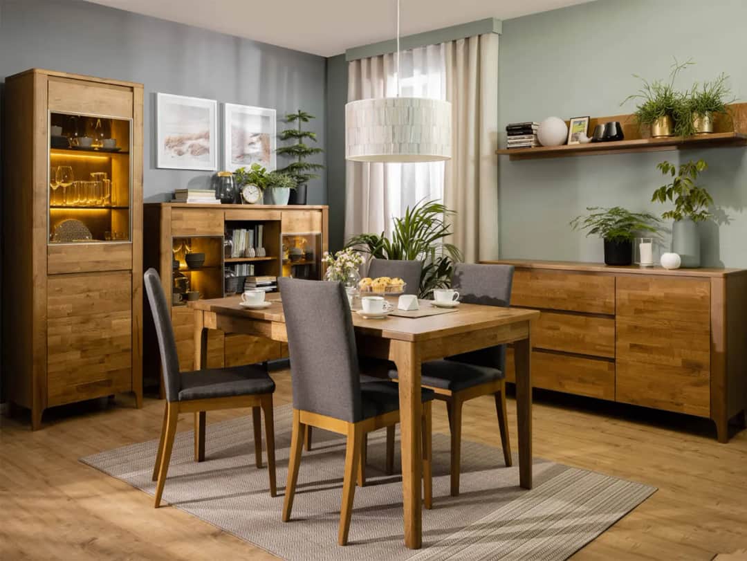 Ile miejsca potrzeba na stół z krzesłami, aby uniknąć tłoku?